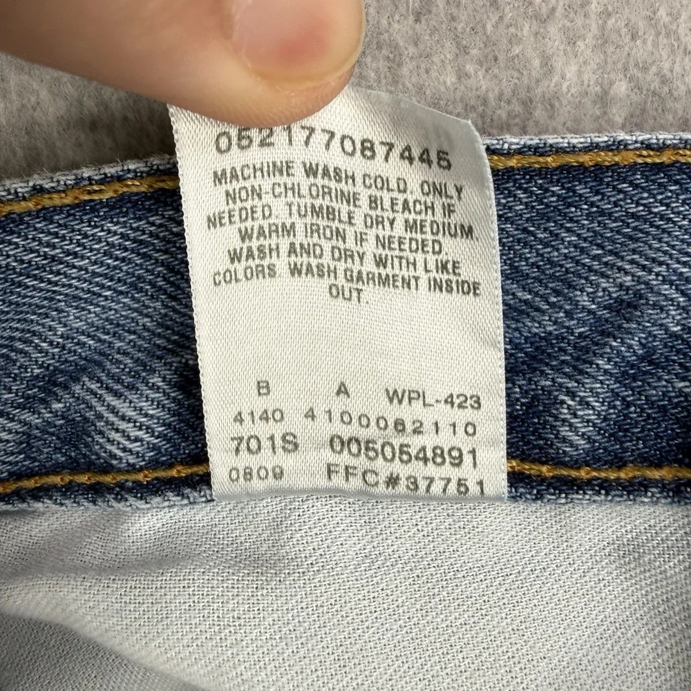Vintage Levis Jeans Mens 34x30 Medium Wash 505 Regular‎ Straight Leg Denim Y2K